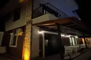 Villa Burcin Apart, Дальян