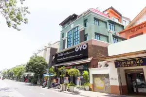 Oyo 483 Pannee Hotel Khaosan, Бангкок