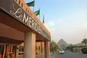 Le Meridien Pyramids Hotel & Spa, Каир