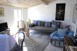 Apartment With one Bedroom in Nice, With Wonderful Mountain View, Furnished Balcony and Wifi, Ницца
