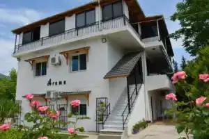 Hotel «Aroma», Пермет