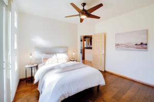 Red Rock Mtn View & Fire Pit: Central Sedona Home!, Седона