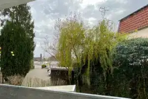 Schönes City-Apartment mit 2 Schlafzimmer, Parkplatz, ruhig und hell, D46-DG, Ольденбург