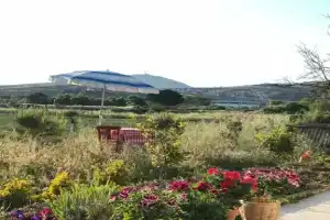 Radika Kır Evi, Бозджаада