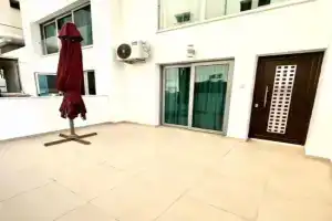 Aphrodite Plaza, Ларнака