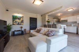 Deluxe Sea View Apartment Mate Balote, Риека