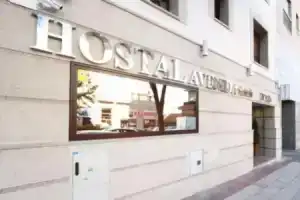 Hostal «Avenida Barajas», Мадрид