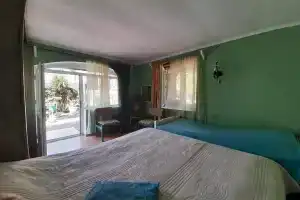 Ureki Guest House- Magnetite, Уреки