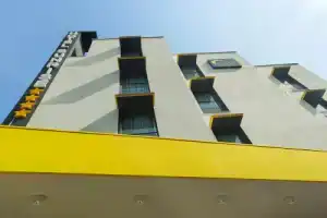Hotel «Bruman», Казерта