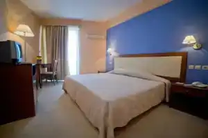 Four Seasons Hotel, Афины