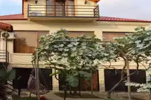 Gallery, Цагери