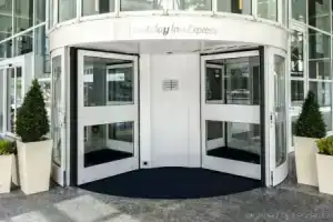 Holiday Inn Express Rotterdam - Central Station, An Ihg Hotel, Роттердам