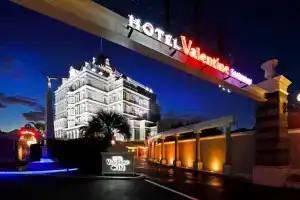 Hotel Valentine Togo - Adults Only, Тойота