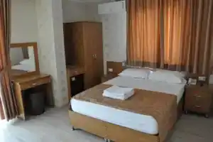 Отель «İskele Otel», Ташуджу