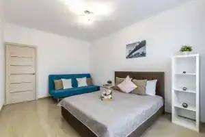 Good House (Гуд Хаус) на улице Азина 25, Екатеринбург
