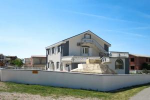 Golic Cesarica in Cesarica, Cesarica