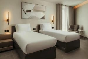 Thirty Three Boutique -Adults Only By K Hotels, Пемброк