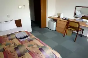 Flower Hotel, Китаками