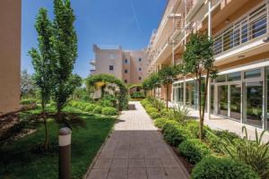Awesome Apartment in Crikvenica With Wifi and 1 Bedrooms, Цриквеница