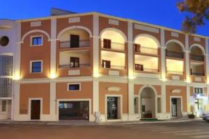Palazzo Pertini, Галатоне