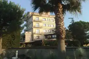 Hotel La Rotonda, Кьети