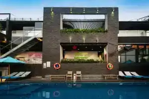 Maple Hotel & Apartment, Нячанг