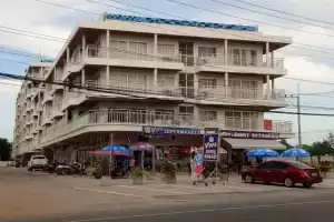 GrandBeach Condo by malai, Мае Пим
