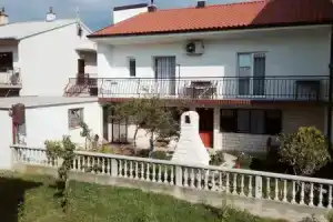 Apartments Tome, Сень