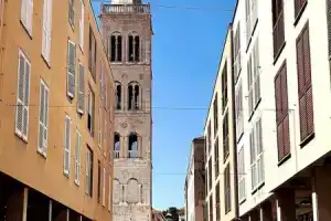 Stunning 2-bed Apartment in Zadar, Задар