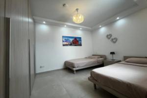 Stunning penthouse, 2 bedroom, heart of Sliema, Сент-Джулианс