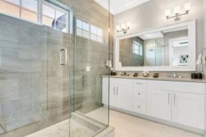158 Brightwater Condo by RedAwning, Клируотер Бич