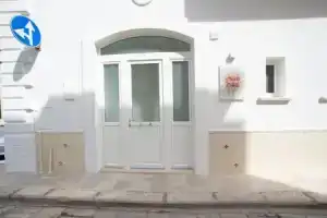 Sunhouse Rooms, Полиньяно-а-Маре