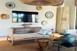 Molum Hotel & Residences, Свети Филип и Яков