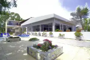 Апарт-отель «Two Brothers Studios & Apts», Каламакион