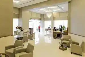 Emirates Plaza Hotel, Абу-Даби