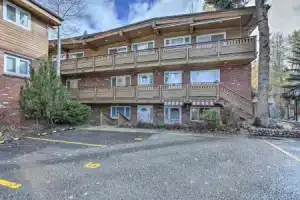 Aspen Condo w/ Mountain Views & Ski Access!, Аспен