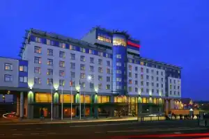Sheraton Poznan Hotel, Познань