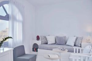 Cliff Side Suites, Фиростефани