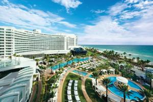 Отель «Fontainebleau Miami Beach», Майами Бич