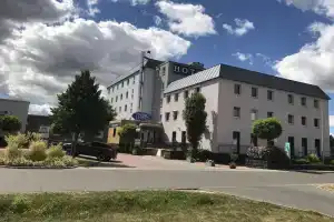 Parkhotel Neubrandenburg, Нойбранденбург