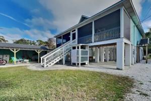 Back River Bungalow by Tybee Vacation Rentals, Тиби-Айленд