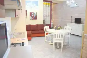Apartment With 2 Bedrooms in Reggio Calabria - 2 km From the Beach, Реджо-Калабрия