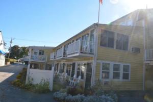 Betty Doon Motor Hotel, Оганкит
