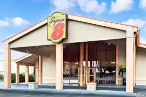 Отель «Super 8 by Wyndham Kissimmee/Maingate/Orlando Area», Орландо