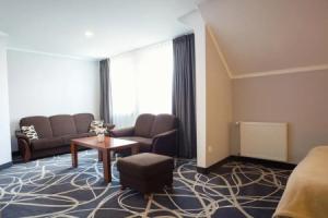 Hotel «Nad Nettą», Августув