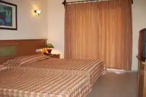 Tiana Beach Resort, Тургутреис
