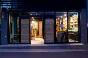 Tonagi Hostel & Cafe, Фукуока