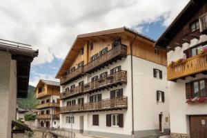 SnowLake Suite & Apartments, Аллеге
