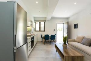 Naiades Apartment- Minthi/ 1 bedroom, beachfront, Плакиас