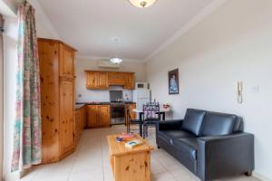 Merill Pool and Sea Penthouse Apart 6, Мелиха